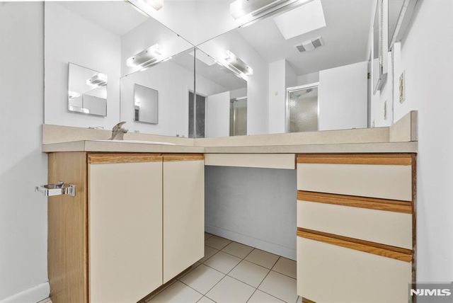 319 Gorge Road 5, Cliffside Park, NJ 07010