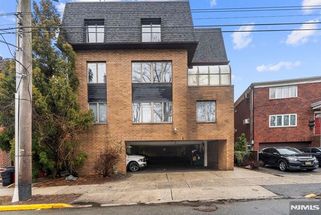 319 Gorge Road 5, Cliffside Park, NJ 07010