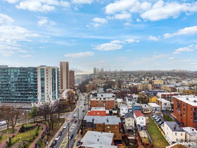 319 Gorge Road 5, Cliffside Park, NJ 07010