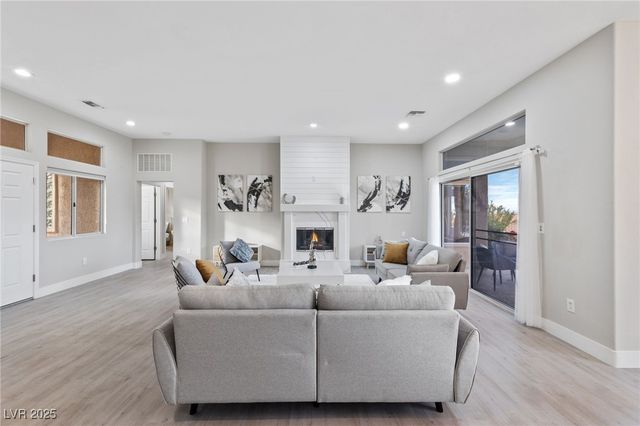 2728 Faiss Drive, Las Vegas, NV 89134