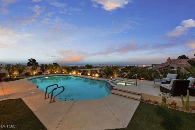 2728 Faiss Drive, Las Vegas, NV 89134