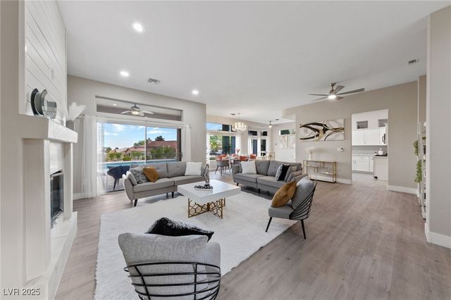 2728 Faiss Drive, Las Vegas, NV 89134