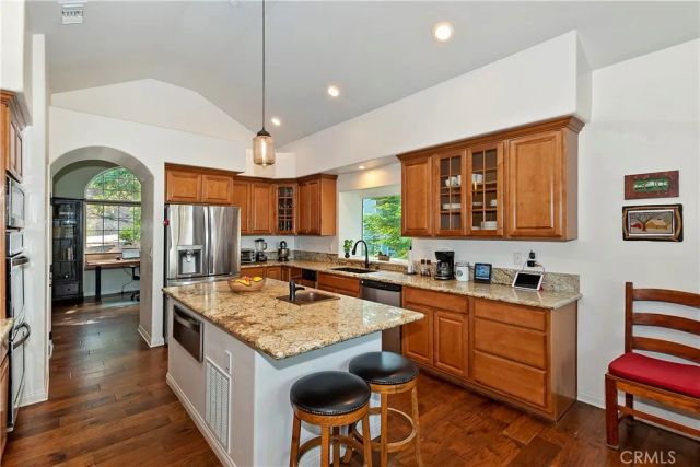 26300 Spyglass Drive, Lake Arrowhead, CA 92352