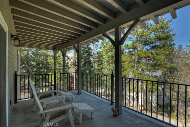 26300 Spyglass Drive, Lake Arrowhead, CA 92352