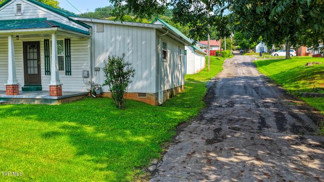 301 Clinch Street, Rogersville, TN 37857