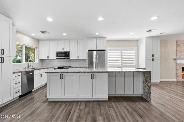 8642 E SAN BRUNO Drive, Scottsdale, AZ 85258