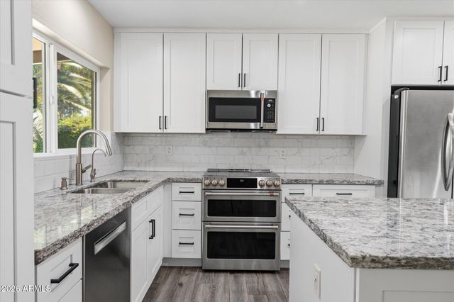 8642 E SAN BRUNO Drive, Scottsdale, AZ 85258