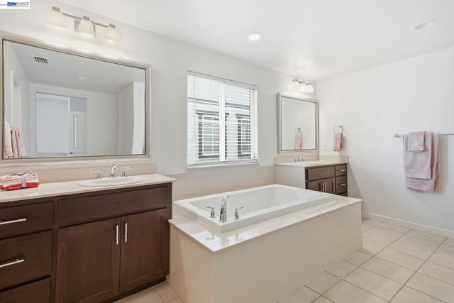 182 Willowrun Way, Oakley, CA 94561