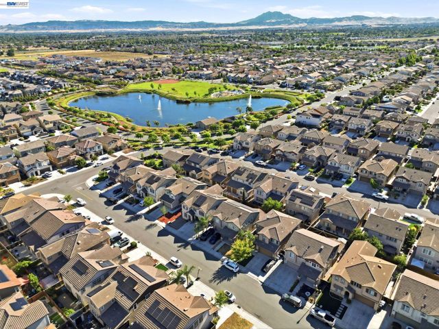 182 Willowrun Way, Oakley, CA 94561