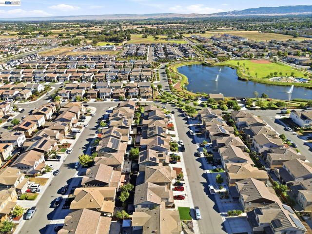 182 Willowrun Way, Oakley, CA 94561