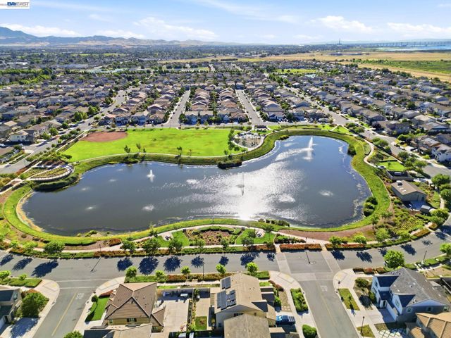 182 Willowrun Way, Oakley, CA 94561