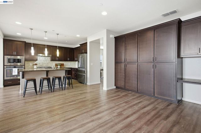 182 Willowrun Way, Oakley, CA 94561