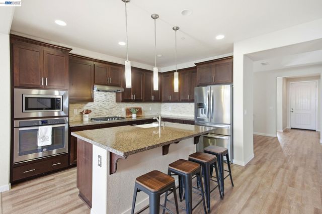 182 Willowrun Way, Oakley, CA 94561