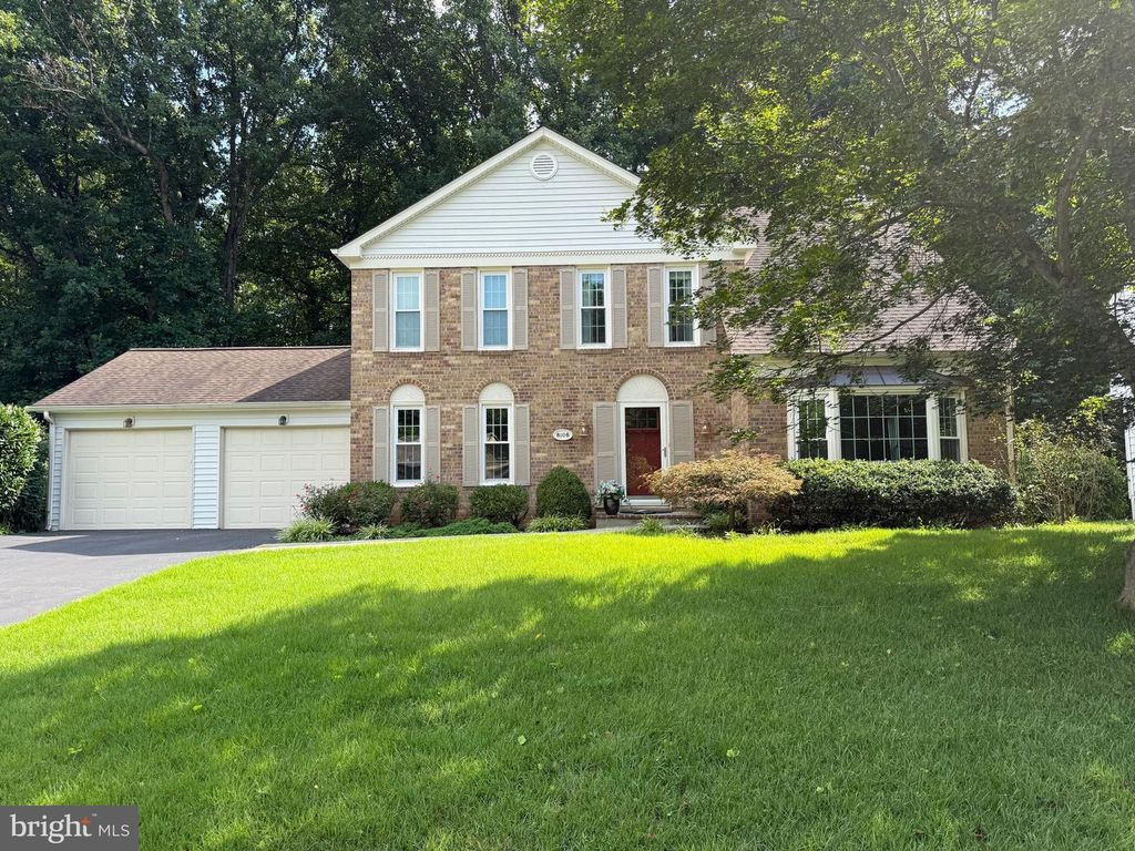 8108 PAISLEY PL, Potomac, MD 20854
