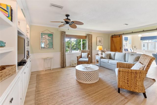 2905 AVENUE C, Holmes Beach, FL 34217