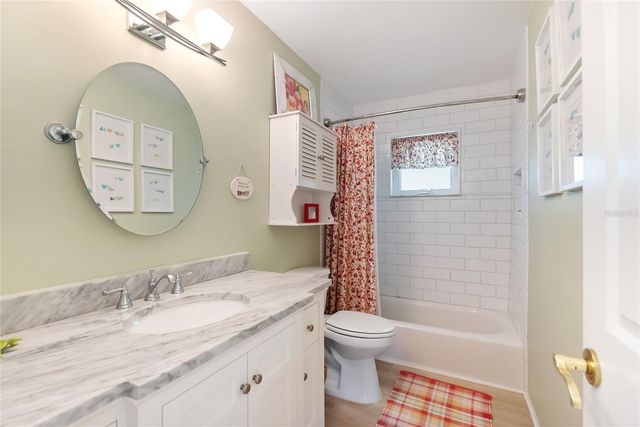 2905 AVENUE C, Holmes Beach, FL 34217