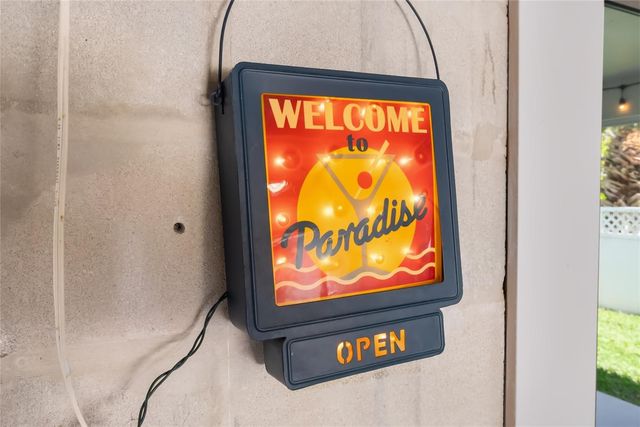 2905 AVENUE C, Holmes Beach, FL 34217