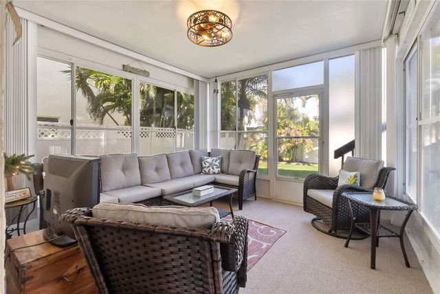 2905 AVENUE C, Holmes Beach, FL 34217