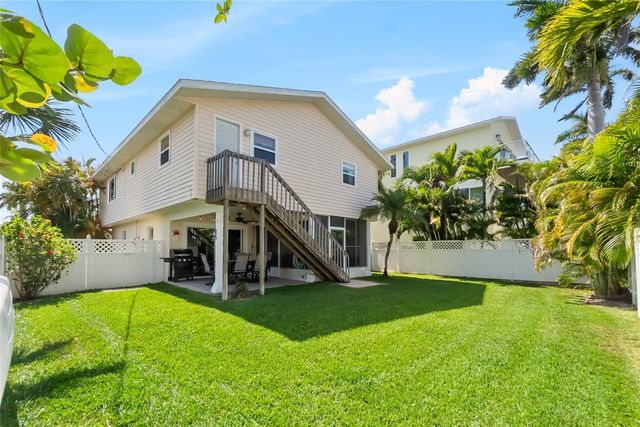 2905 AVENUE C, Holmes Beach, FL 34217