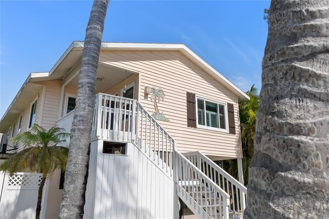 2905 AVENUE C, Holmes Beach, FL 34217