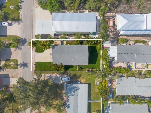 2905 AVENUE C, Holmes Beach, FL 34217