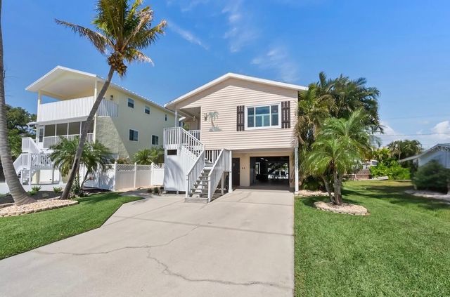 2905 AVENUE C, Holmes Beach, FL 34217
