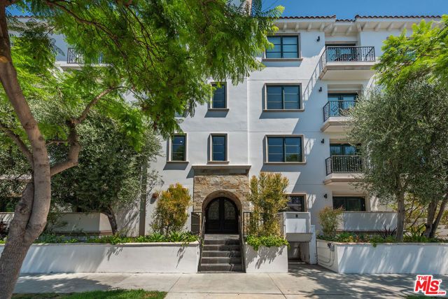 718 N Croft Avenue 103, Los Angeles, CA 90069