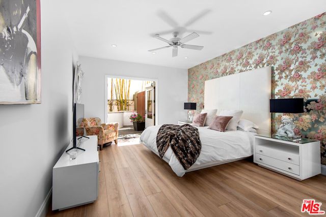 718 N Croft Avenue 103, Los Angeles, CA 90069