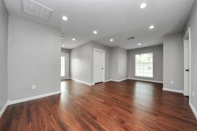 5915 Guyler Street, Wallis, TX 77485
