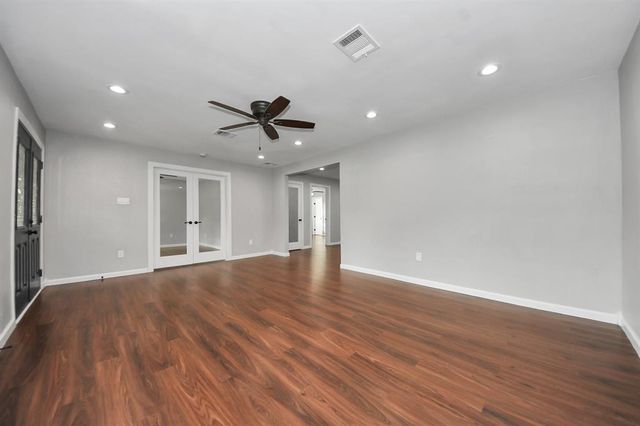 5915 Guyler Street, Wallis, TX 77485