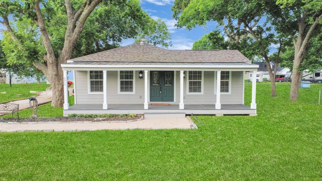 5915 Guyler Street, Wallis, TX 77485