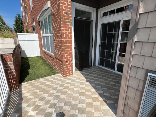 850 East Main Street APT 217, Stamford, CT 06902