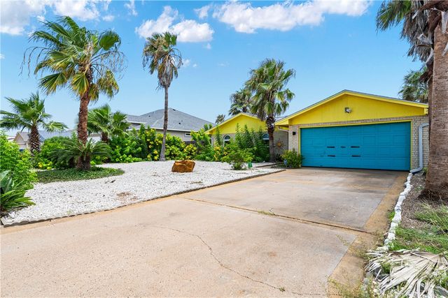 15718 Escapade St, Corpus Christi, TX 78418