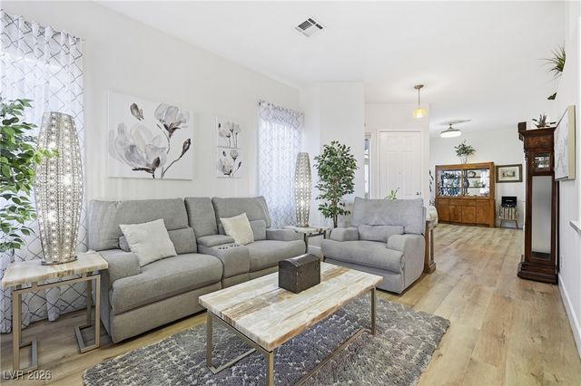 282 Spring River Avenue, Las Vegas, NV 89123