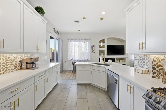 282 Spring River Avenue, Las Vegas, NV 89123