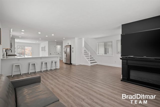 1847 Aberdeen Street, Grand Rapids, MI 49505