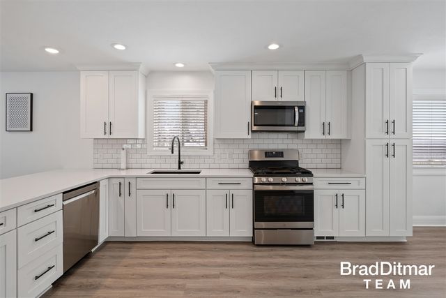 1847 Aberdeen Street, Grand Rapids, MI 49505