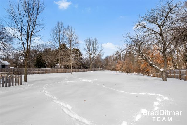 1847 Aberdeen Street, Grand Rapids, MI 49505