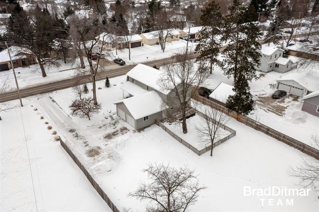 1847 Aberdeen Street, Grand Rapids, MI 49505