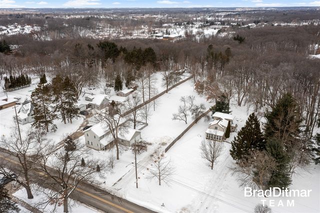 1847 Aberdeen Street, Grand Rapids, MI 49505