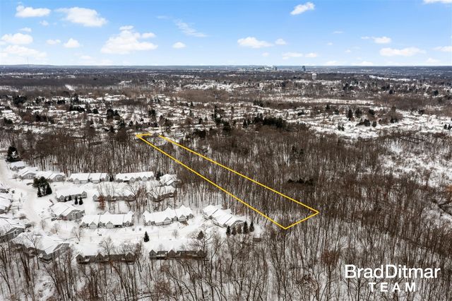 1847 Aberdeen Street, Grand Rapids, MI 49505