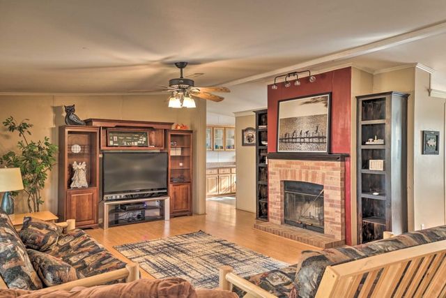 179 Private Road 1735, Chico, TX 76431