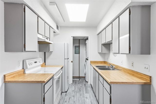 1830 Newland Court 324, Lakewood, CO 80214