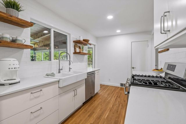 5712 York Avenue S, Edina, MN 55410