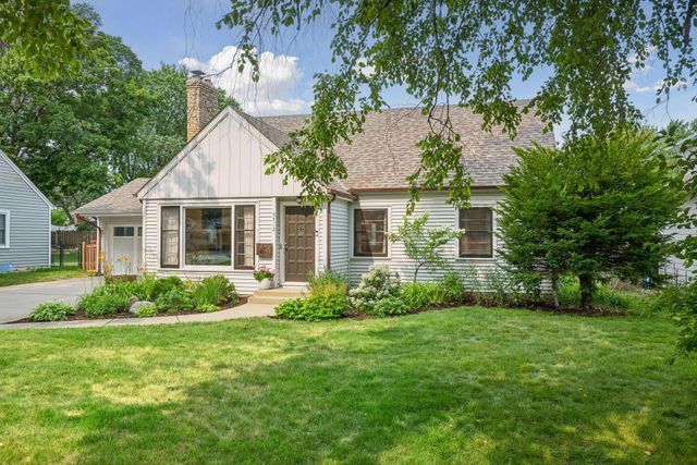 5712 York Avenue S, Edina, MN 55410