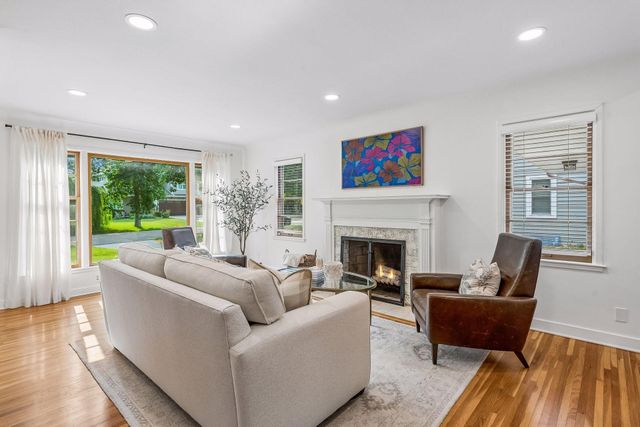 5712 York Avenue S, Edina, MN 55410