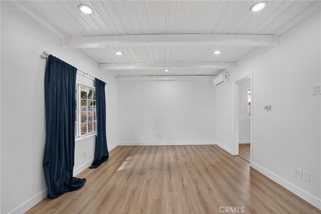 7032 Crebs Avenue, Reseda, CA 91335