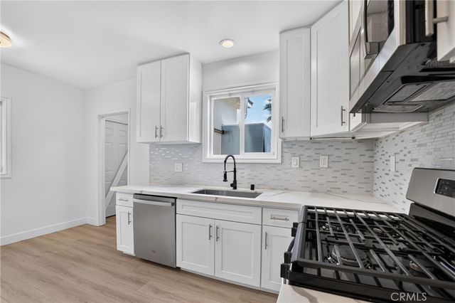 7032 Crebs Avenue, Reseda, CA 91335