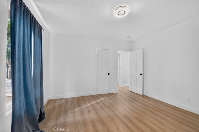 7032 Crebs Avenue, Reseda, CA 91335