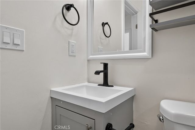 7032 Crebs Avenue, Reseda, CA 91335